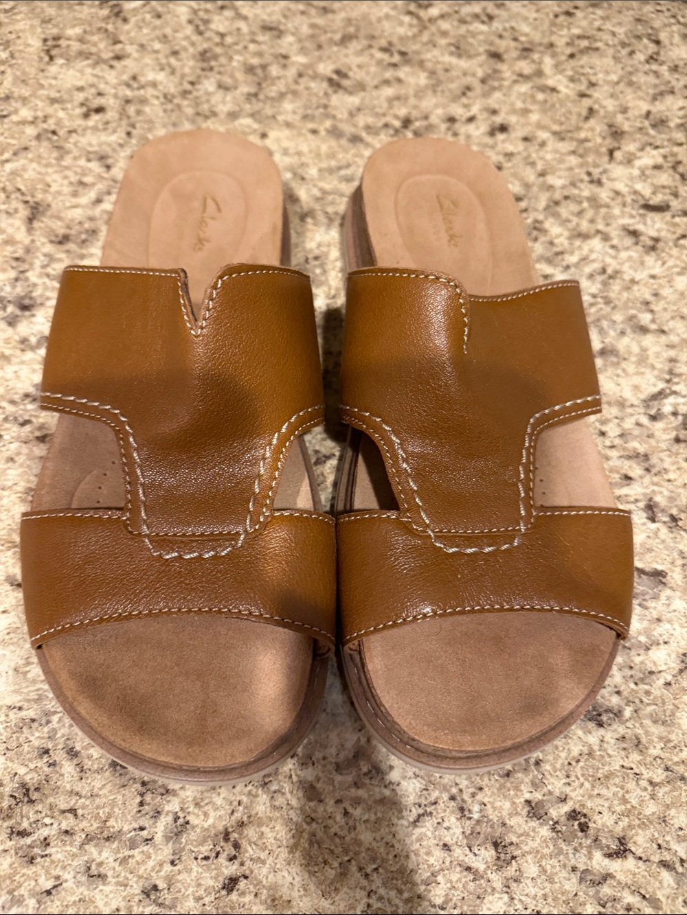 NWT Clarks  Tan Leather Slide Sandals - Casual Open Toe 10 Wide